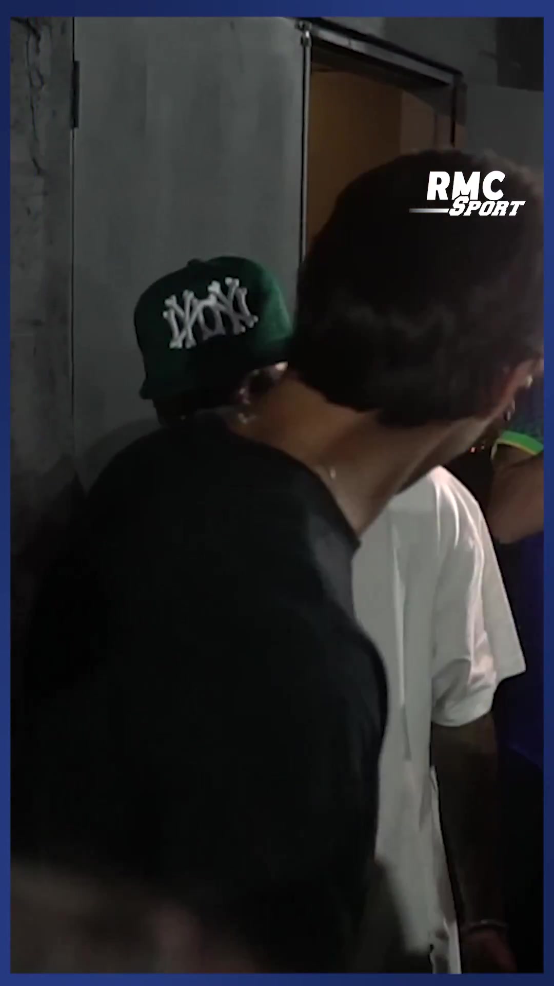 足球直播平台-RMC：卡卡、内马尔现场观战国王联赛世界杯，为巴西队助威