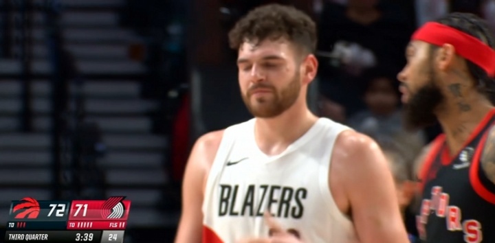 实时比分查询-👀第三节末段 斯普利特换下克林根 但没上杨瀚森 上了小阵容